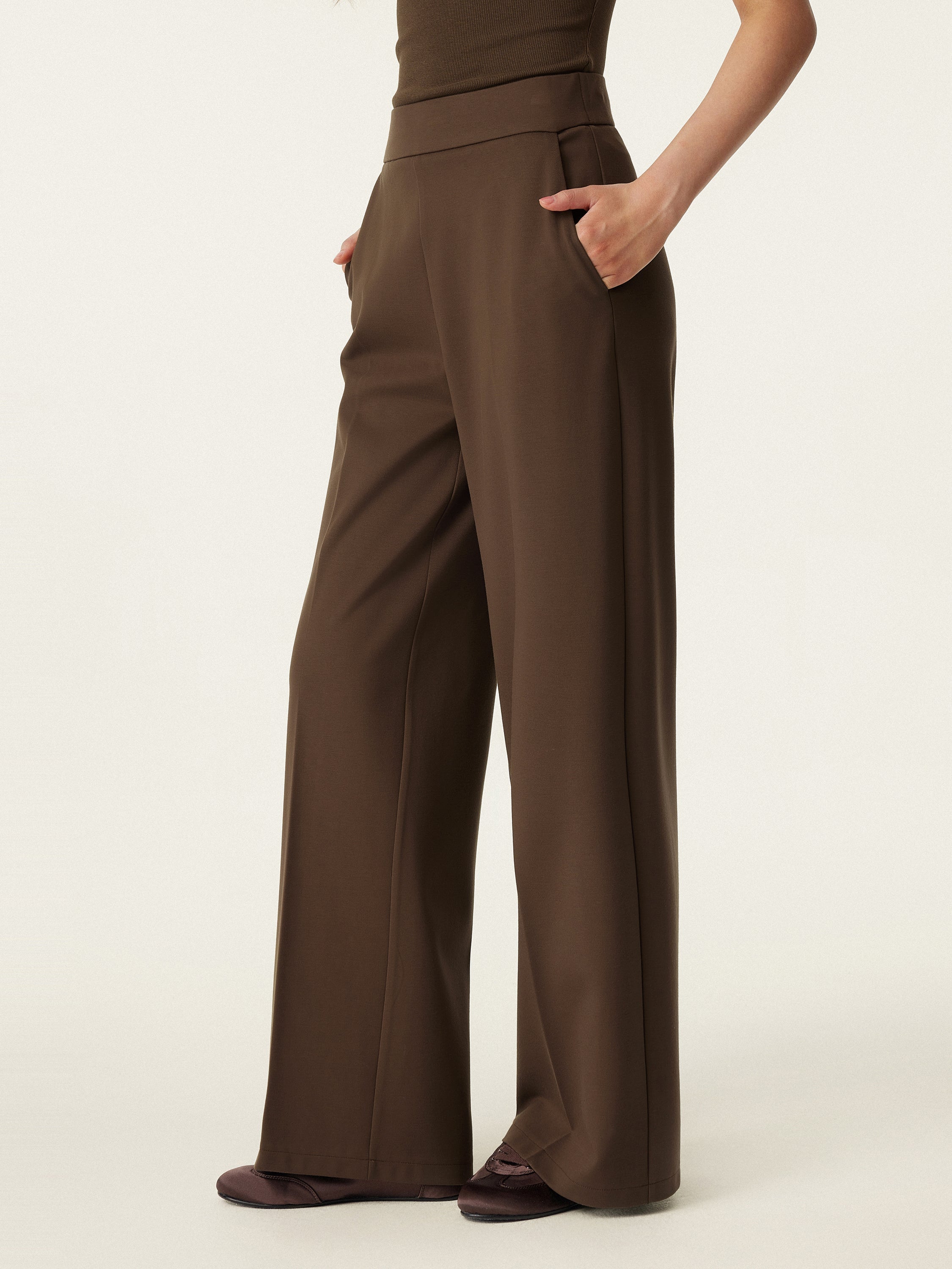 High Rise Wide Leg Trouser with Pockets
