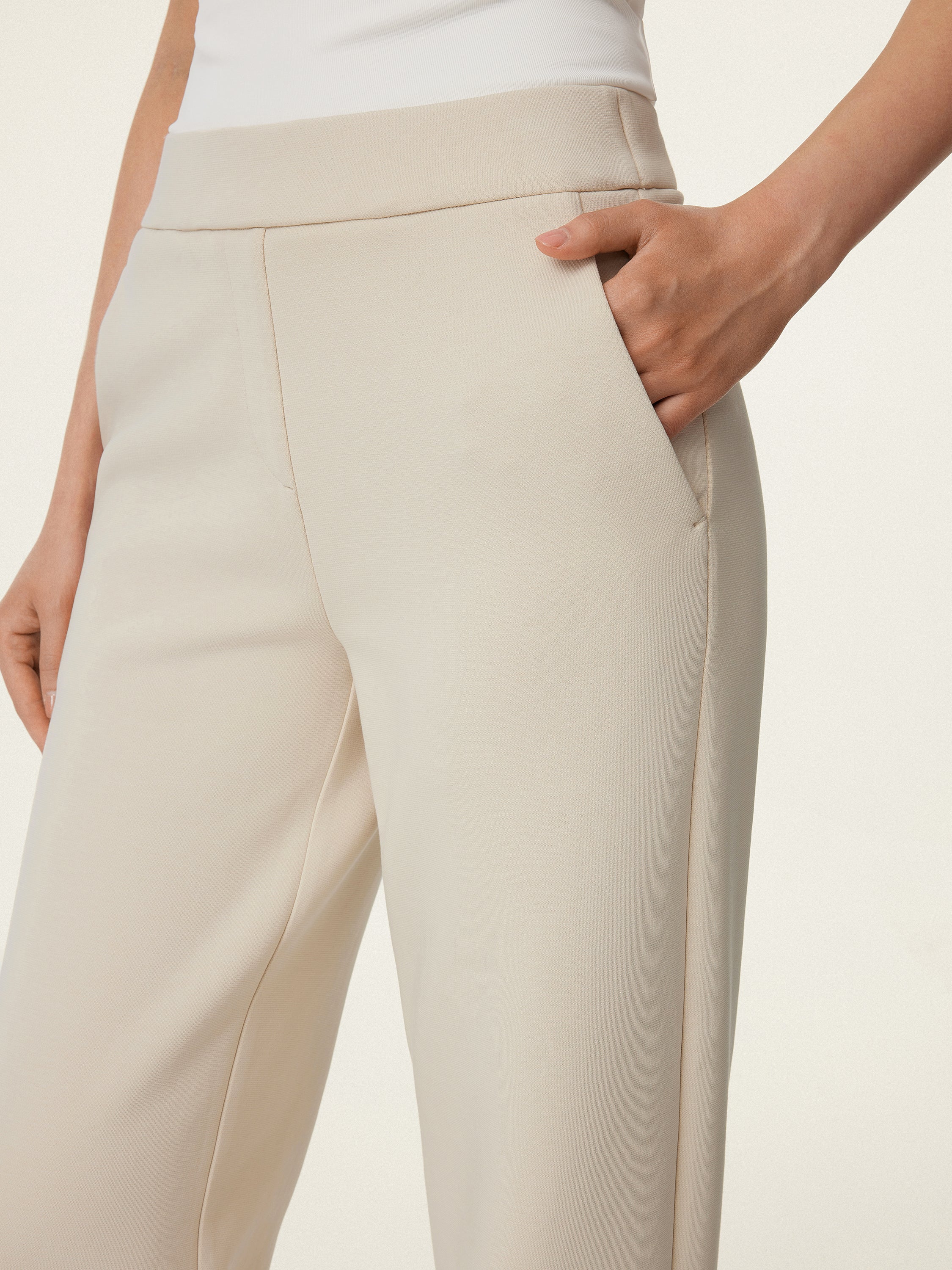 2Pcs Set U-Neck Brami Tank & Mid Rise Pull-on Straight Pant