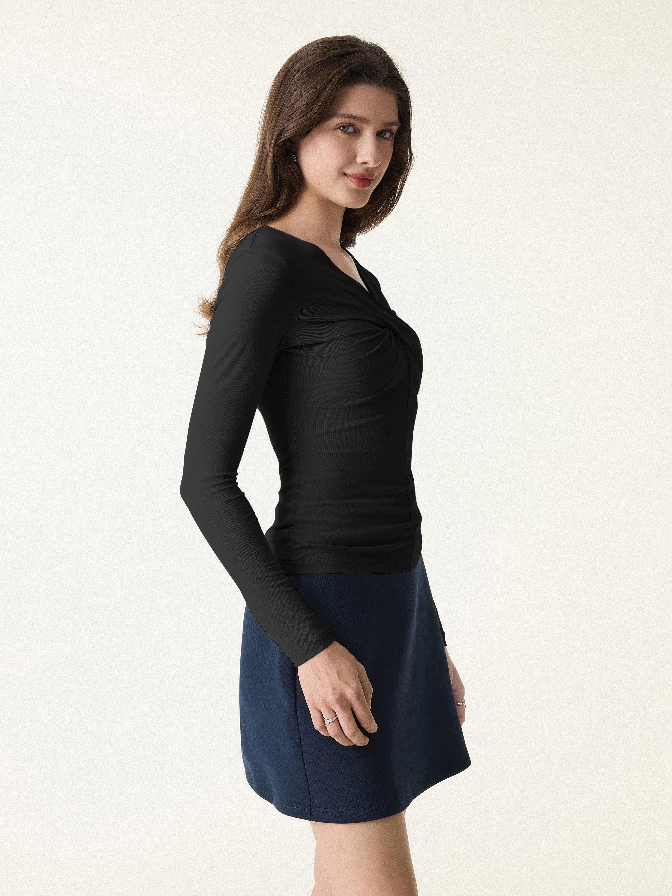 SkinKiss Twisted V-Neck Long Sleeve Top