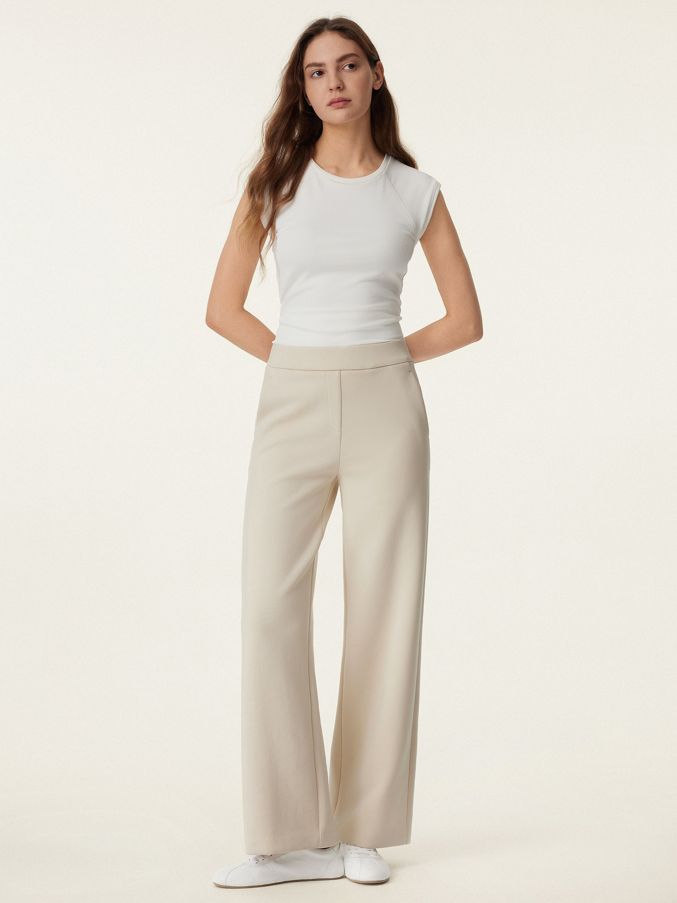 2Pcs Set U-Neck Brami Tank & Mid Rise Pull-on Straight Pant
