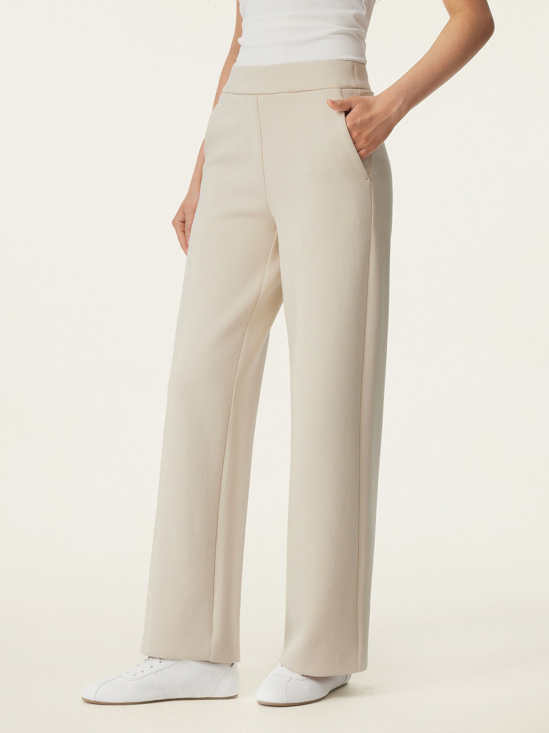 2Pcs Set U-Neck Brami Tank & Mid Rise Pull-on Straight Pant