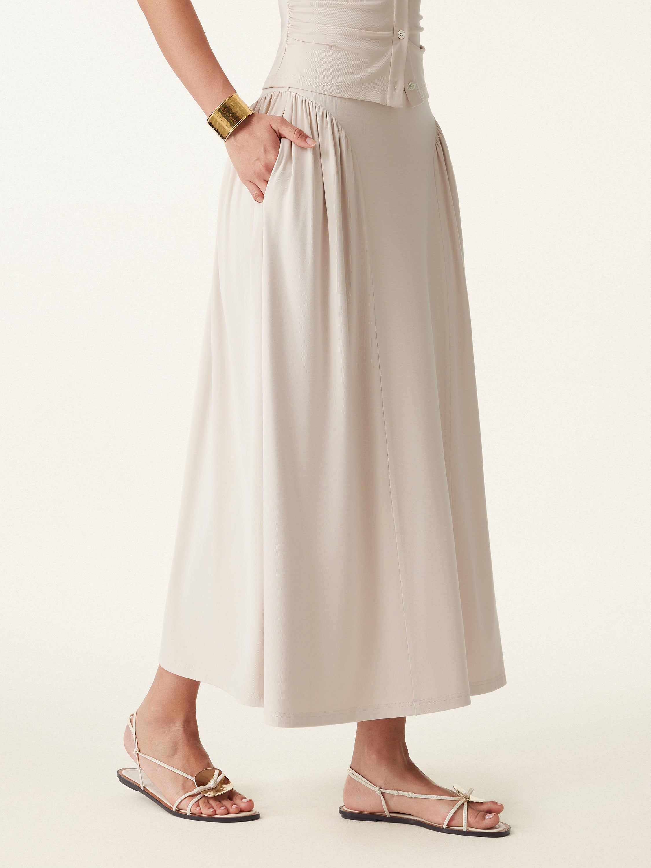 Curved Gathering Flared Midi Skirt with Pockets
